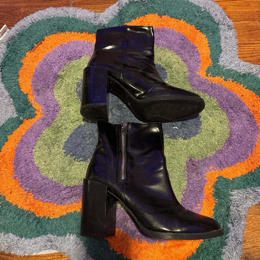 Forever 21 Glossy Black Heeled Boots
